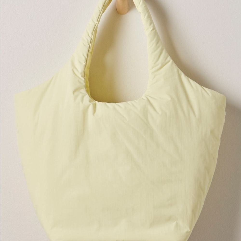 Free People Puffer Tote (Got BAg) Yellow Sea Salt - Picture 3 of 8